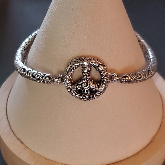 925 Sterling Silver Peace Bracelet - Picture 8 of 9